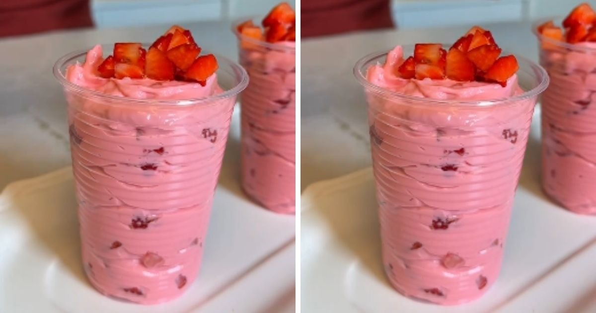 crema de fresa con salsa